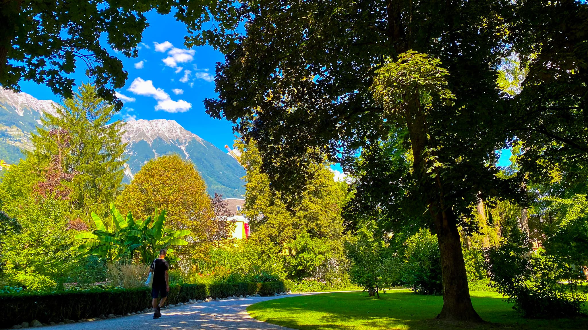 Innsbruck photography guide with optimal shooting conditions, composition advice, and technical considerations for capturing this location's distinctive features.